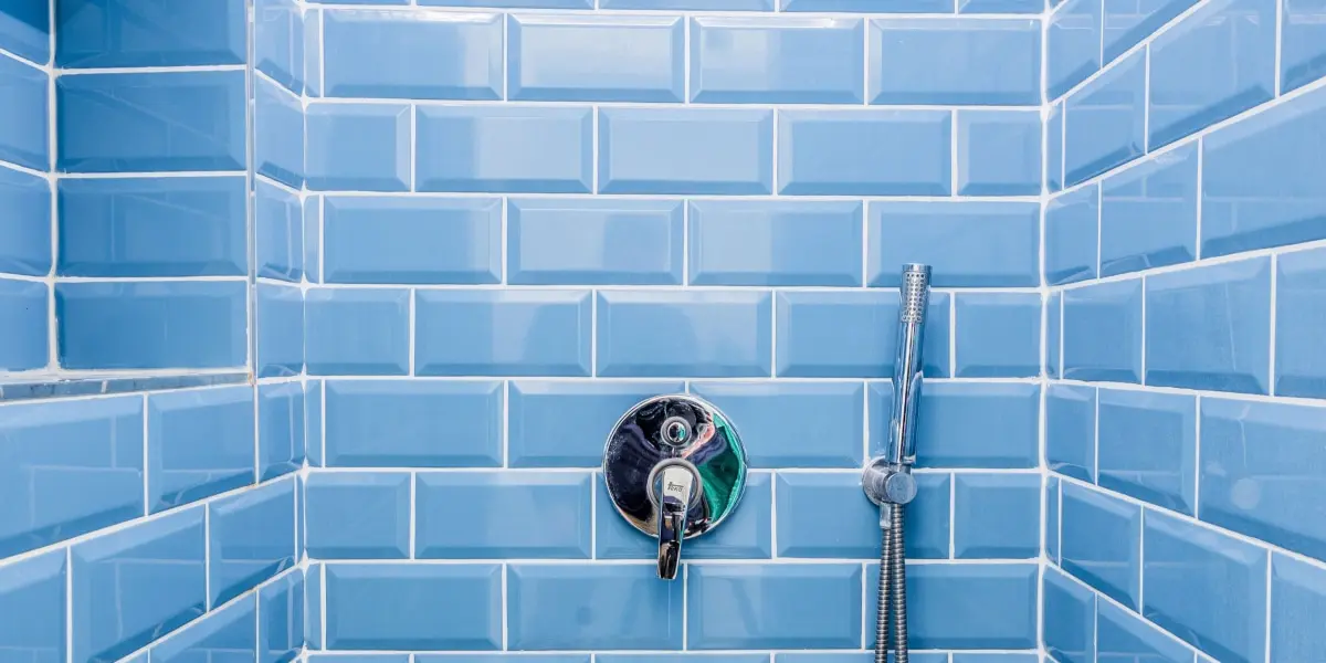 painting bathroom tile